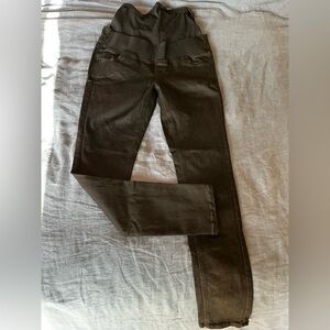 Isabella Oliver Black Skinny Maternity Over the Bump Jeans